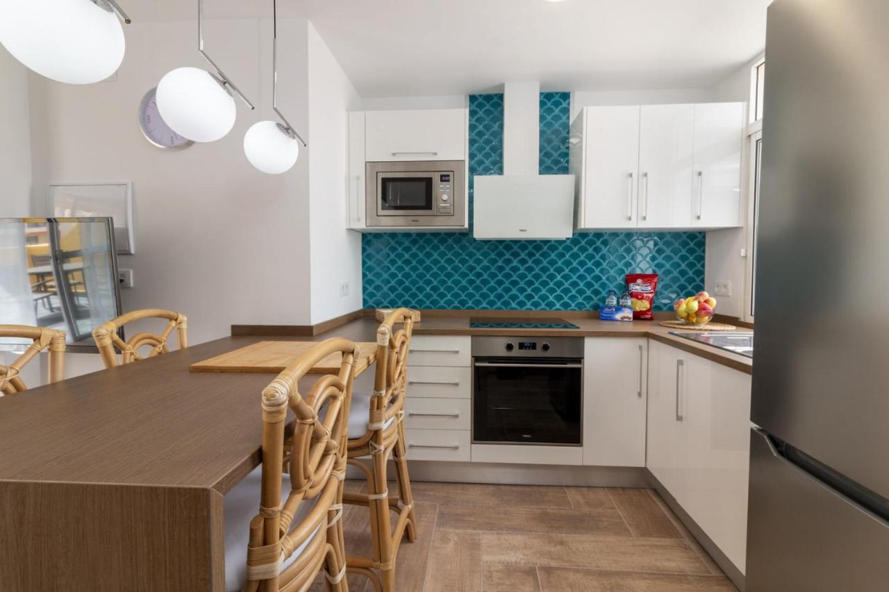 Homeforguest Atico Cecilia Con Vistas Al Mar En Los Cristianos Los Cristianos  Εξωτερικό φωτογραφία
